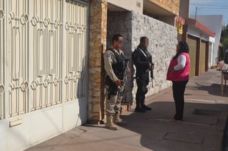 Resguardo. La Policía Municipal de Gómez Palacio está custodiando las boletas electorales. 