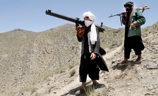 El remanente Talibán, que tomó el poder en 1996 y gobernó Afganistán hasta fines de 2001, cuando fue derrocado por la ofensiva lanzada por Estados Unidos, confirmó el ataque contra autobuses. (AP)