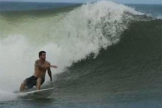 Ben Gerring fue atacado en la playa Falcon, un sitio popular para surfear en su ciudad natal Mandurah. (TWITTER)
