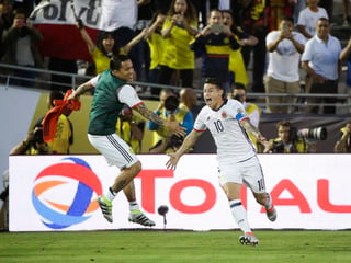 James Rodríguez disipó dudas ayer sobre la cancha al participar en los dos goles de su equipo contra la selección de Paraguay. (Fotografía de AP)