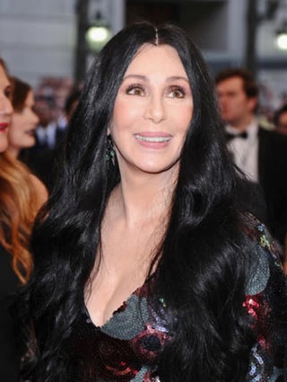 Cher, cuya prolífica carrera en los espectáculos comenzó a mediados de la década de 1960, realizó su más reciente gira como cantante en 2014. (ARCHIVO)