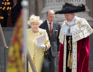 Es la monarca más longeva del mundo y también la que más años lleva al frente de la corona británica. (EFE)