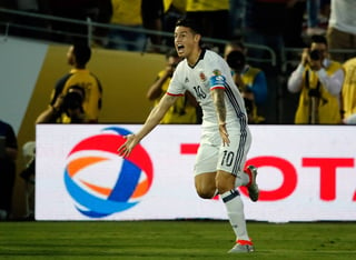 El delantero de la selección colombiana James Rodríguez dejó atrás las dudas sobre su estado físico. (EFE)