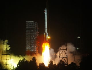 Una vez el satélite acabe con las pruebas en órbita, pasará a formar parte de los otros aparatos de navegación del sistema Beidou. (ARCHIVO)