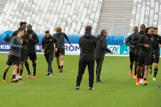 
Los belgas clasificaron a la Eurocopa como líder del Grupo B. 