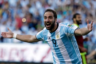 El delantero argentino marcó dos goles en el encuentro de hoy ante Venezuela. (EFE)