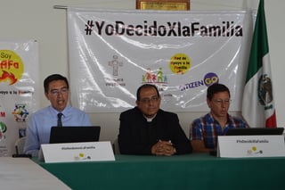 Se unen. Asociaciones civiles, partidos políticos, iglesia católica y cristiana, anunciaron un movimiento común en La Laguna para frenar los matrimonios y adopciones en personas homosexuales.