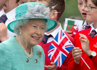 Isabel II, que lleva 64 años en el trono británico, cumplió 90 años el pasado 21 de abril. (ARCHIVO)