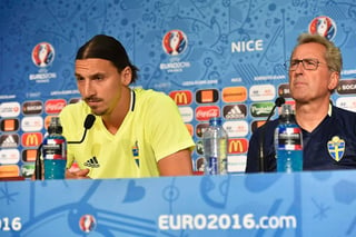 
El técnico, que dejará la selección sueca a la conclusión del torneo, como Zlatan Ibrahimovic. 