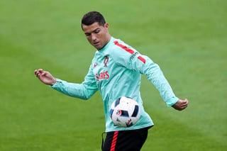 Cristiano Ronaldo no ha podido anotar goles con la selección de Portugal. (EFE)