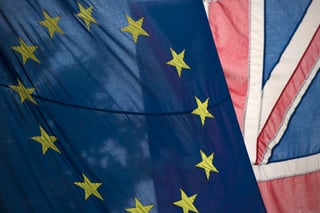 Según los últimos informes, un 45 por ciento de los votantes británicos está a favor de la permanencia del Reino Unido en la Unión Europea, y un 44 por ciento está en contra.