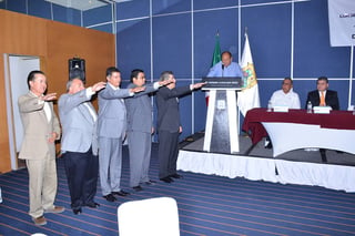 Comité. El gobernador Rubén Moreira toma protesta a la nueva mesa directiva del CLIP. (Fernando Compeán)