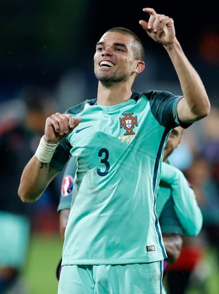 Pepe recordó que Portugal contó con un día menos que Croacia para preparar el duelo, y ensalzó 'el espíritu de equipo' mostrado en el encuentro. (AP)