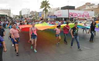 Motivos. Por el hecho de luchar por sus derechos, es un motivo suficiente para celebrar el Día del Orgullo Gay. (ARCHIVO)