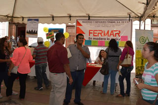 Vacantes. Ofertaron 400 vacantes en la última Feria del Empleo realizada en Ciudad Lerdo. (ARCHIVO)