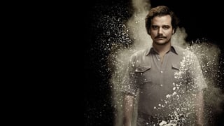 La serie Narcos repasa a través de la figura de Pablo Escobar, interpretado por el actor brasileño Wagner Moura, las causas y efectos de la globalización del consumo de la cocaína. (ARCHIVO)
