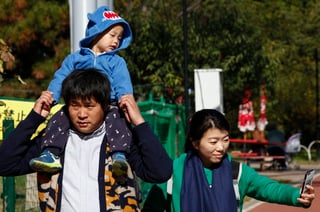 China, el país más poblado del planeta, tiene una situación demográfica especial debido a más de tres décadas de la draconiana política del hijo único, abolida el pasado año. (EFE)