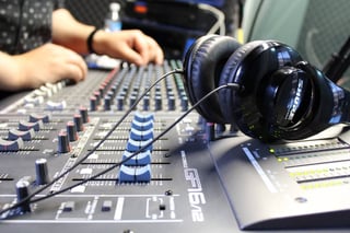 Radio.La primera licitación incluye 257 frecuencias de radio en las bandas de AM y de FM, las cuales las realizará el Ifetel.