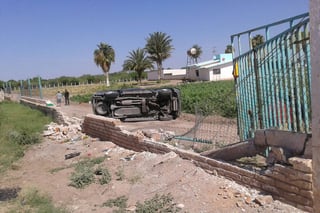Sin regreso. El accidente se registró ayer frente a la pequeña propiedad El Cariño, de Matamoros. (EL SIGLO DE TORREÓN) 