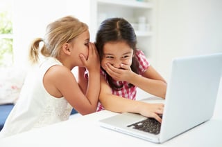 El 21 % de los padres y el 22 % de los niños aseguran que los dispositivos con conexión a internet provocan que haya un ambiente hostil en el núcleo familiar. (ARCHIVO)