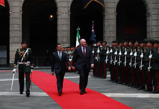 El jefe del Ejecutivo federal recibió al mandatario australiano en una ceremonia de bienvenida. (EFE) 

