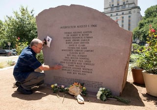 In memoriam. Ayer se cumplieron 50 años del ataque de un francotrador en la UT-Austin.