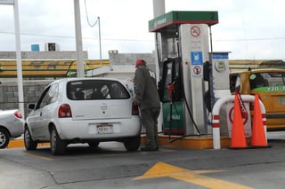 Operativo. Profeco dice que se llevan a cabo revisiones periódicas a las gasolineras. (ARCHIVO) 
