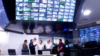 Aispuro se reunió con el gobernador del estado de Morelos, Graco Ramírez, en cuya compañía visitó las instalaciones del C-5, uno de los más avanzados y que cuentan con mayor tecnología en todo el país. (ESPECIAL)