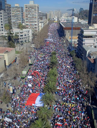 Masivo. Según los organizadores, se reunieron a más de un millón de personas en todo el país y más de 600 mil en Santiago.