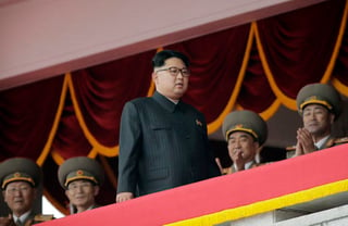 Kim Jong Un señaló en un comunicado que la prueba arma al país con total capacidad de ataque nuclear y coloca la parte continental de Estados Unidos a distancia de ataque. (ARCHIVO)