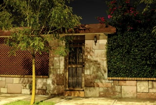 No se encontraron muestras de fanáticos en la casa de Juan Gabriel en Torreón. (RAMÓN SOTOMAYOR)