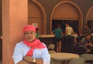 El “Divo de Juárez” visitó la tradicional nevería en Lerdo. (ARCHIVO)
