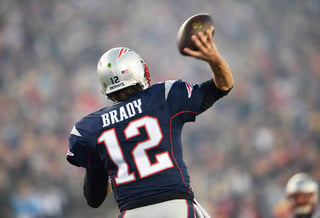 El mariscal de campo de Patriots, Tom Brady, no podrá ver acción hasta la semana 5. (Archivo)