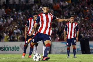 El delantero de las Chivas, Alan Pulido, se estrenó con el Rebaño Sagrado luego de anotar por la vía del penal. Chivas empata con Jaguares en la Copa