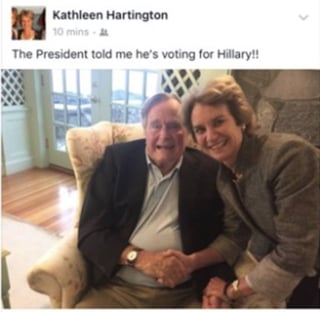 Kathleen Kennedy Townsend, hija de Robert Kennedy, publicó una foto con Bush en la que afirma que él le dijo que votaría por Hillary Clinton. (ESPECIAL)