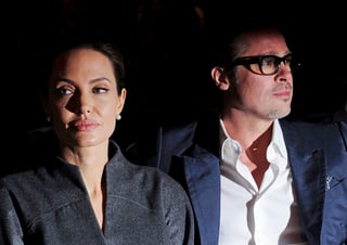 Este martes se dio a conocer la solicitud de divorcio de Angelina Jolie a Brad Pitt. (ARCHIVO) 