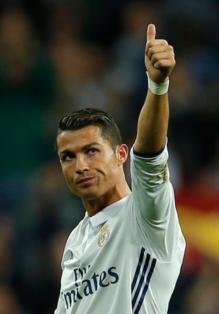 Cristiano Ronaldo es el gran favorito para volver a ganar al mejor jugador de futbol. (Archivo)