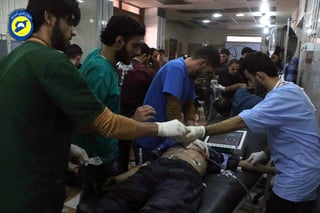 Atacados. Luego del fracaso de la tregua, en Alepo siguen los ataques aéreos contra civiles y rebeldes. 