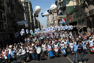 Protesta. Trabajadores repudiaron ayer los altos niveles de inflación y los despidos durante el gobierno de Macri. 