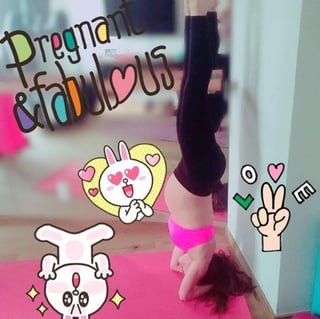 Anahí compartió una foto haciendo yoga y desató críticas en la red. (INSTAGRAM) 