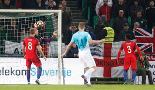 Joe Hart tuvo una destacada actuación en el empate a cero entre Inglaterra y Eslovenia. (AP)