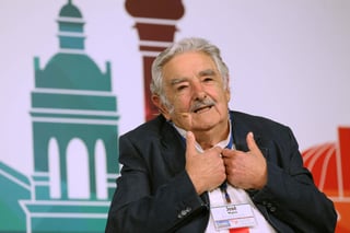 El político, de 81 años, asistió a la 72 Asamblea General de la Sociedad Interamericana de Prensa (SIP) que se celebra en la Ciudad de México. (EFE)
