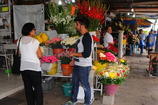 Vigilancia. Profeco Coahuila emprenderá un operativo en toda la entidad en mercados y panteones, por Día de Muertos. (ARCHIVO)
