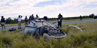 El accidente ocurrió alrededor de las 11 de la mañana, a la altura del ejido Hermanas en la carretera 57. (EL SIGLO DE TORREÓN)