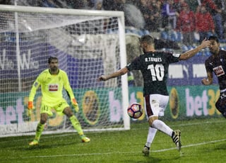 Roberto Torres marcó el gol del triunfo del Osasuna. (EFE)