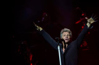 Bon Jovi, originario de Nueva Jersey, bromeó a principios de este verano, durante el último concierto de su gira, al decir que iba a ser 'secretario de Entretenimiento' en una Casa Blanca regida por Hillary Clinton. (ARCHIVO)
