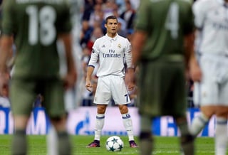 Cristiano Ronaldo no pudo marcar en la goleada del Real Madrid ante Legia de Varsovia. (AP)