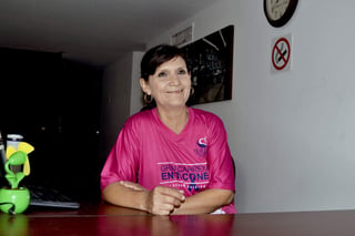Actitud. Hace 16 años Graciela decidió vencer el cáncer de mama y que la enfermedad no regresara a su vida. (EDITH GONZÁLEZ)