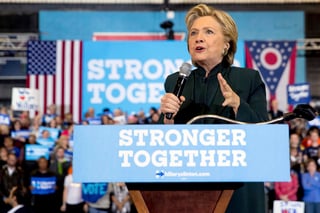 La campaña de Hillary Clinton dio a conocer la carta inédita en momentos en que el candidato presidencial republicano Donald Trump insiste en cuestionar la integridad del proceso electoral de Estados Unidos. (AP)