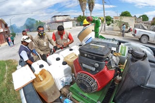 Apoyo. Con equipos y vehículos, personal de Zacatecas refuerza acciones contra el dengue. (EL SIGLO DE TORREÓN)